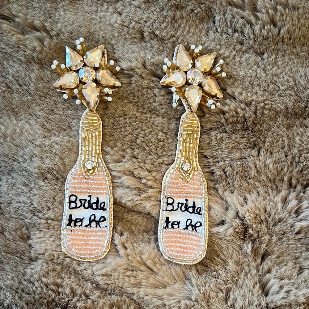 Southern Living Bride to Be Earrings - Gold and Cream